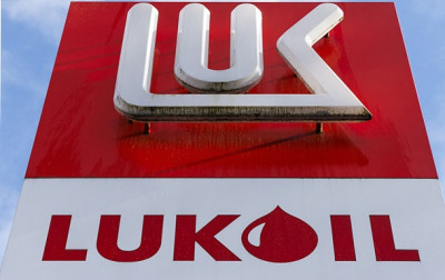 Carlyle Group купує іноземні активи підсанкційної компанії «Лукойл»