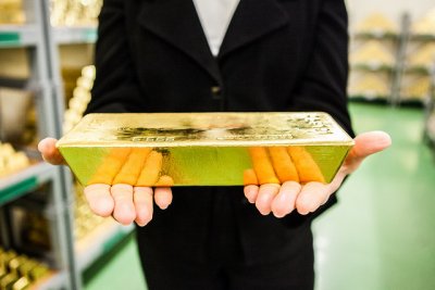 Клиенты ПриватБанка скупили 125 кг золота