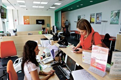 ФГВФЛ продолжает выплаты вкладчикам шести банков