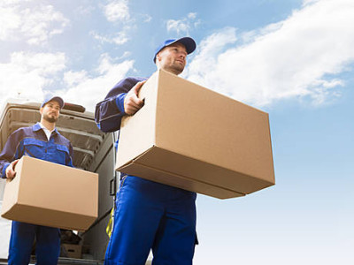 Малий бізнес масово релокується на захід України