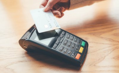 ФОПів штрафуватимуть за відмову приймати платіжні картки